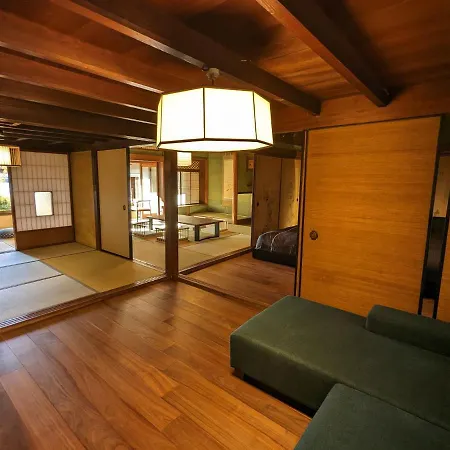 Koza River House 湯川邸 Exterior photo